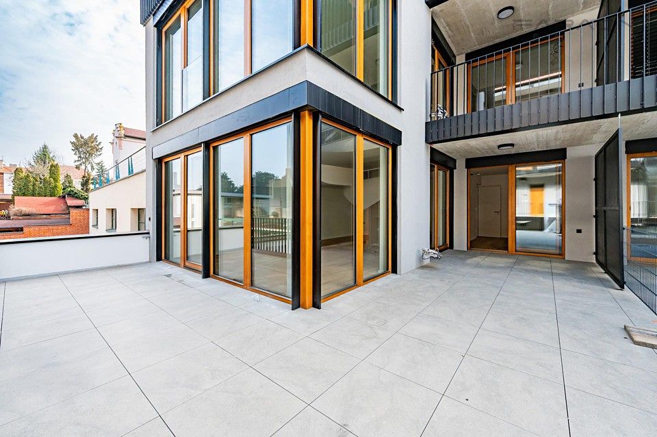 Pronájem bytu 2+kk 111 m²