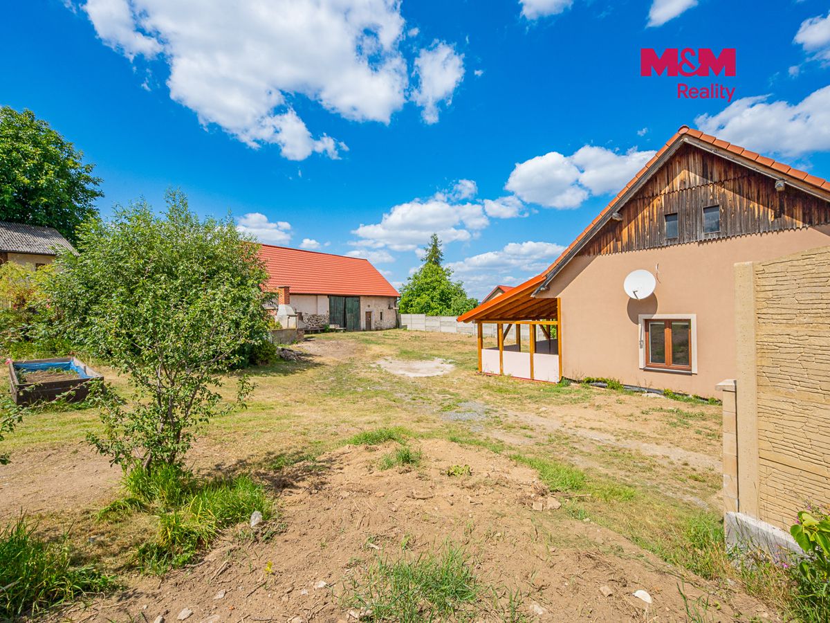 Prodej rodinného domu 143 m², pozemek 1514 m² – fotografie 2