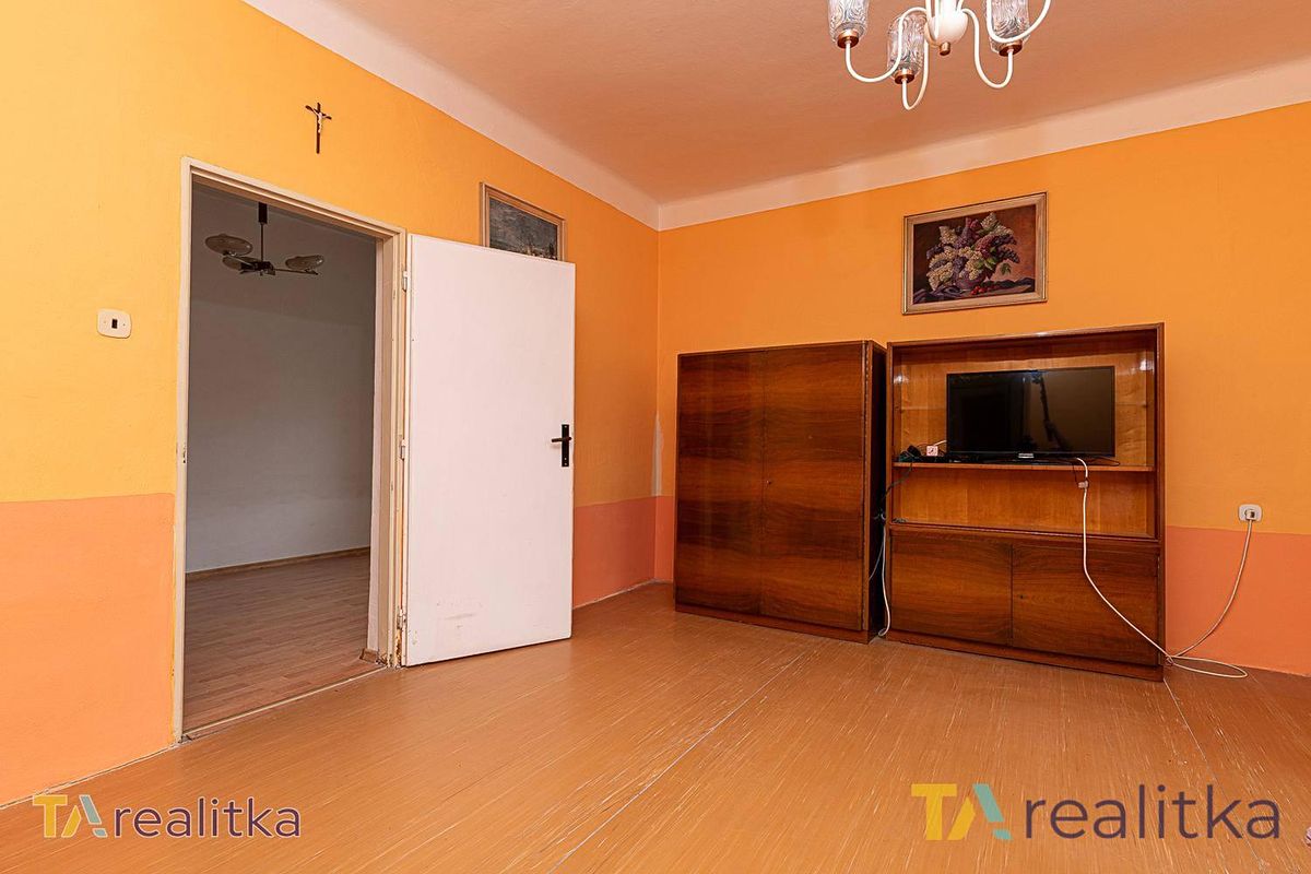 Prodej rodinného domu 161 m², pozemek 1267 m² – fotografie 4