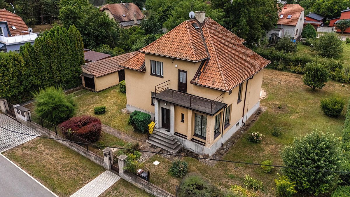 Prodej rodinného domu 215 m², pozemek 1120 m²