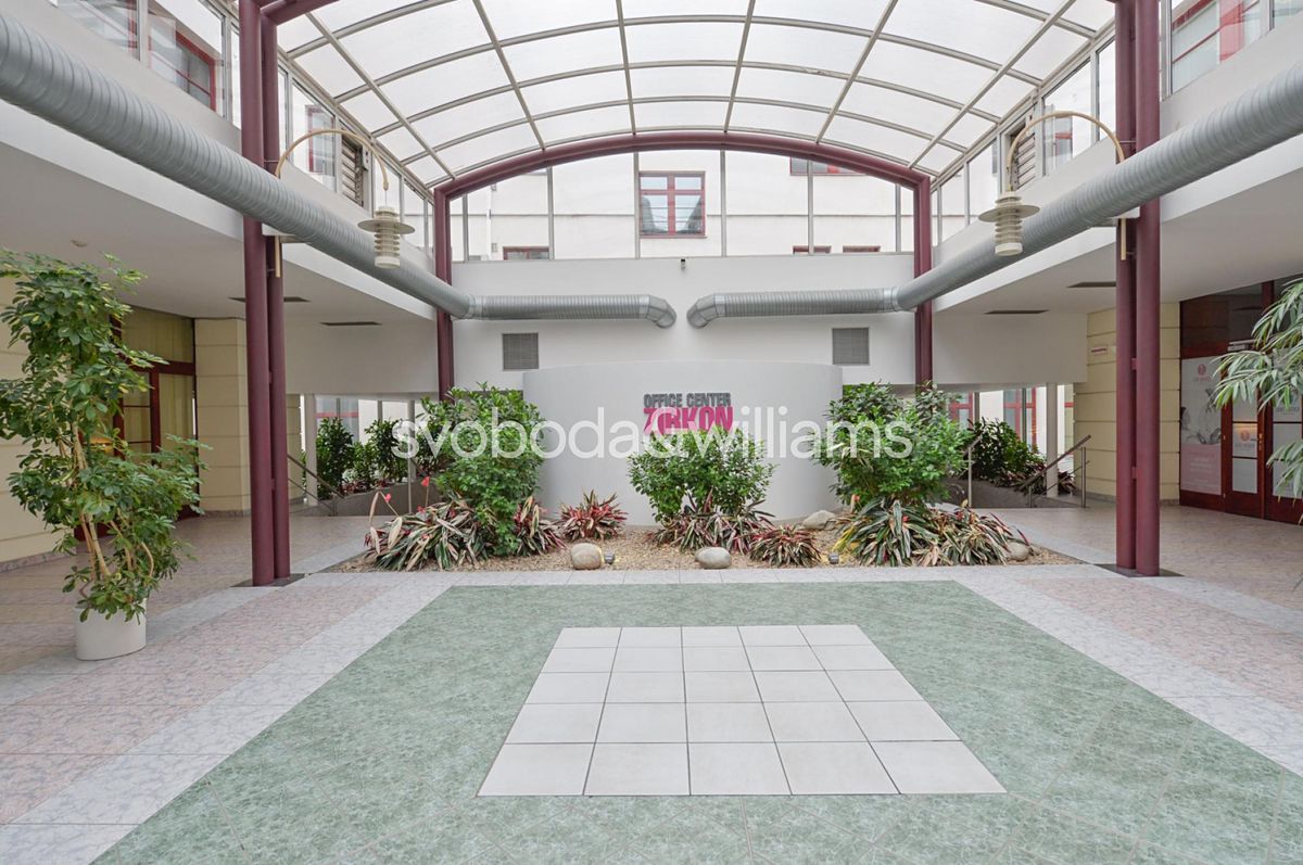 Pronájem kanceláře 198 m² – fotografie 3