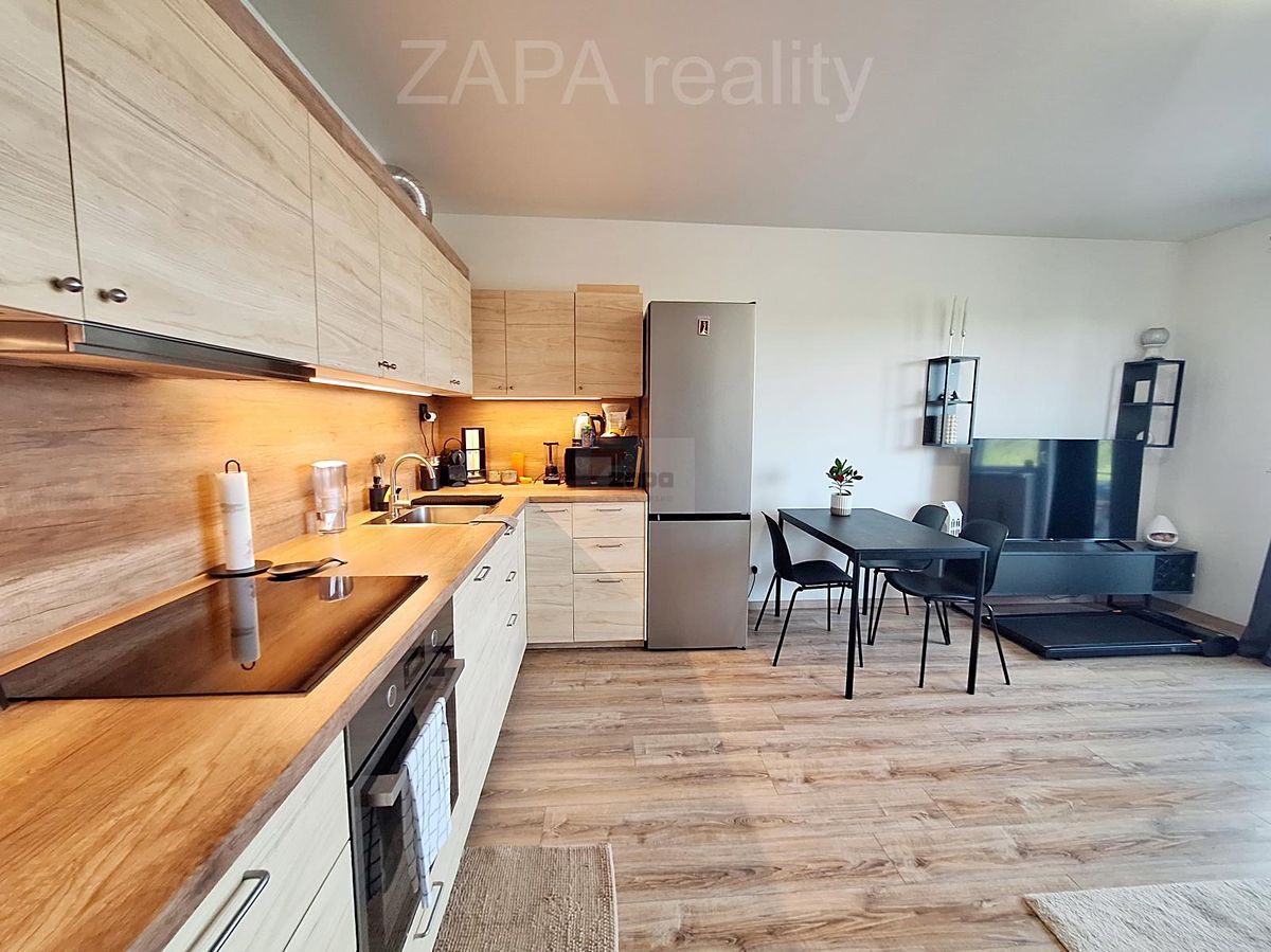 Pronájem bytu 2+kk 57 m² – fotografie 2