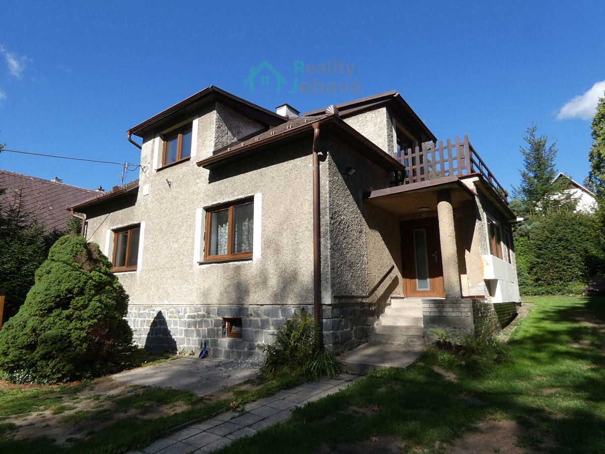 Prodej rodinného domu 90 m², pozemek 1400 m²
