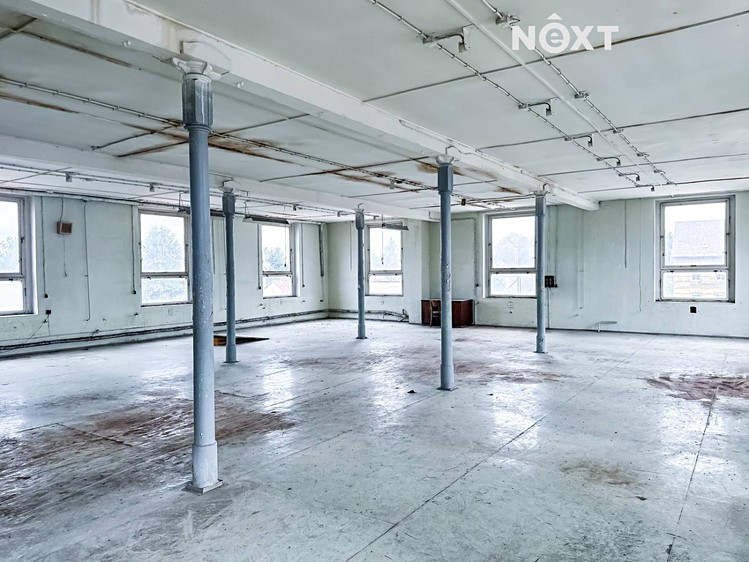 Комерційне приміщення в оренду, 6 890 м² (28 з 30)