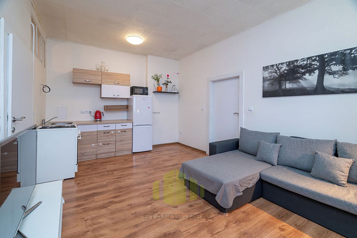 Pronájem bytu 2+kk 48 m² – fotografie 2