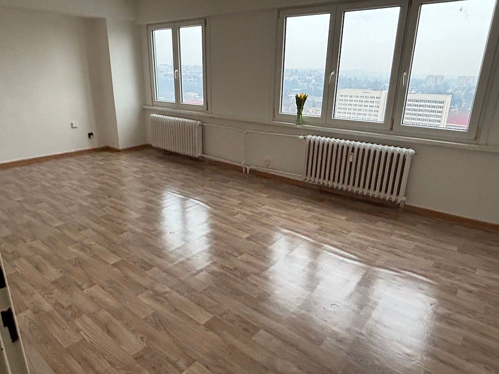 Pronájem bytu 2+1 57 m² – fotografie 2