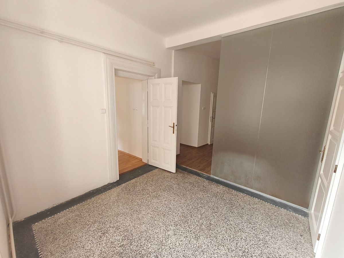 Pronájem bytu 3+1 106 m² – fotografie 4