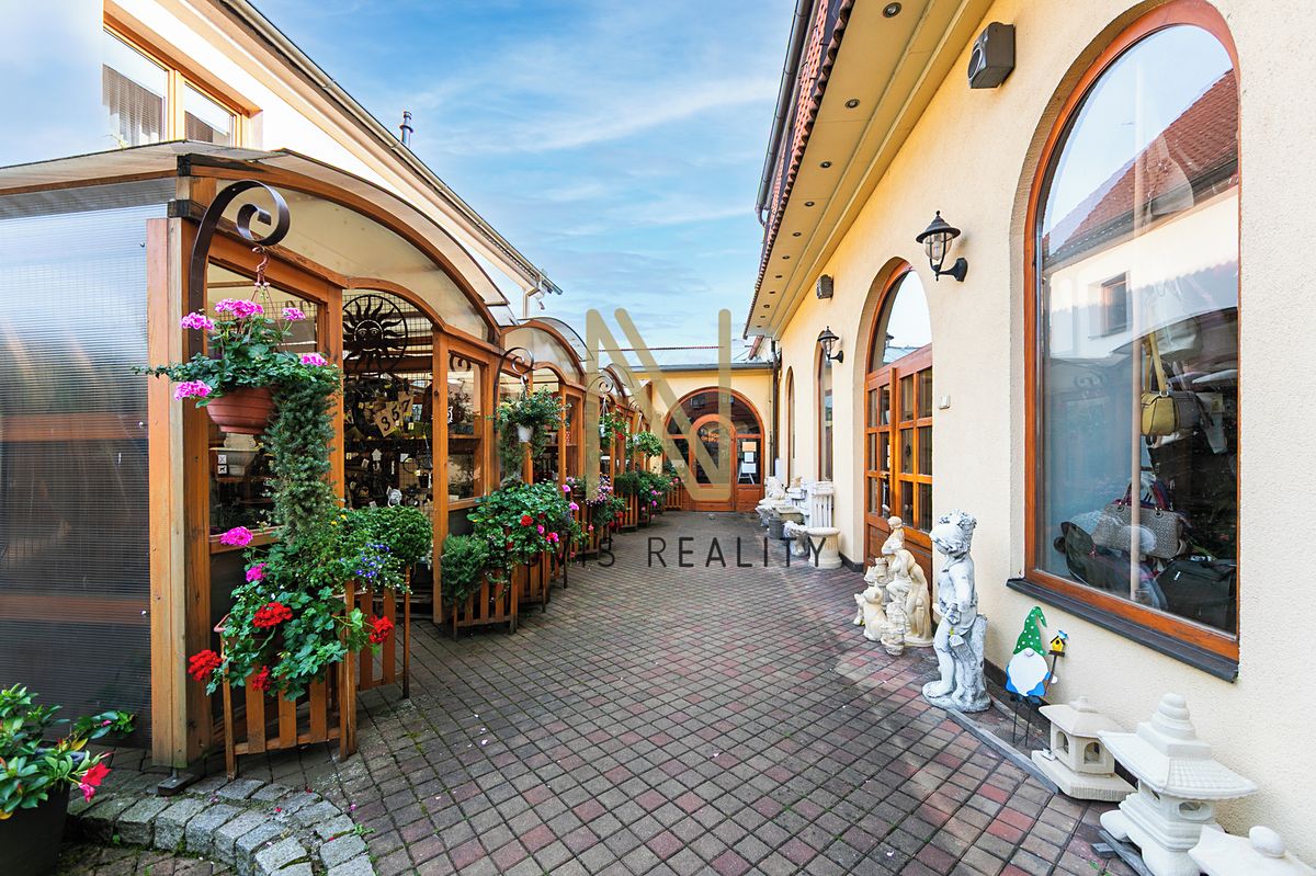 Pronájem obchodního prostoru 140 m²