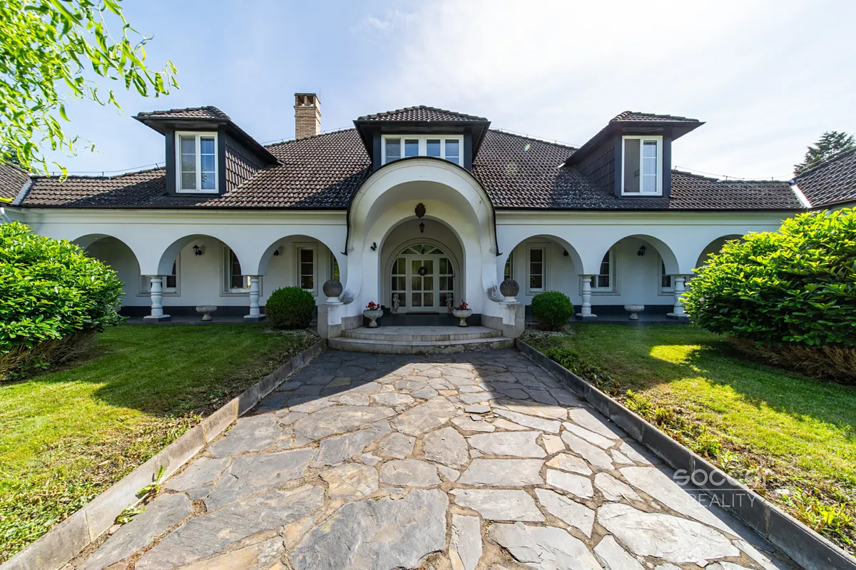 Prodej vily 598 m², pozemek 2298 m²
