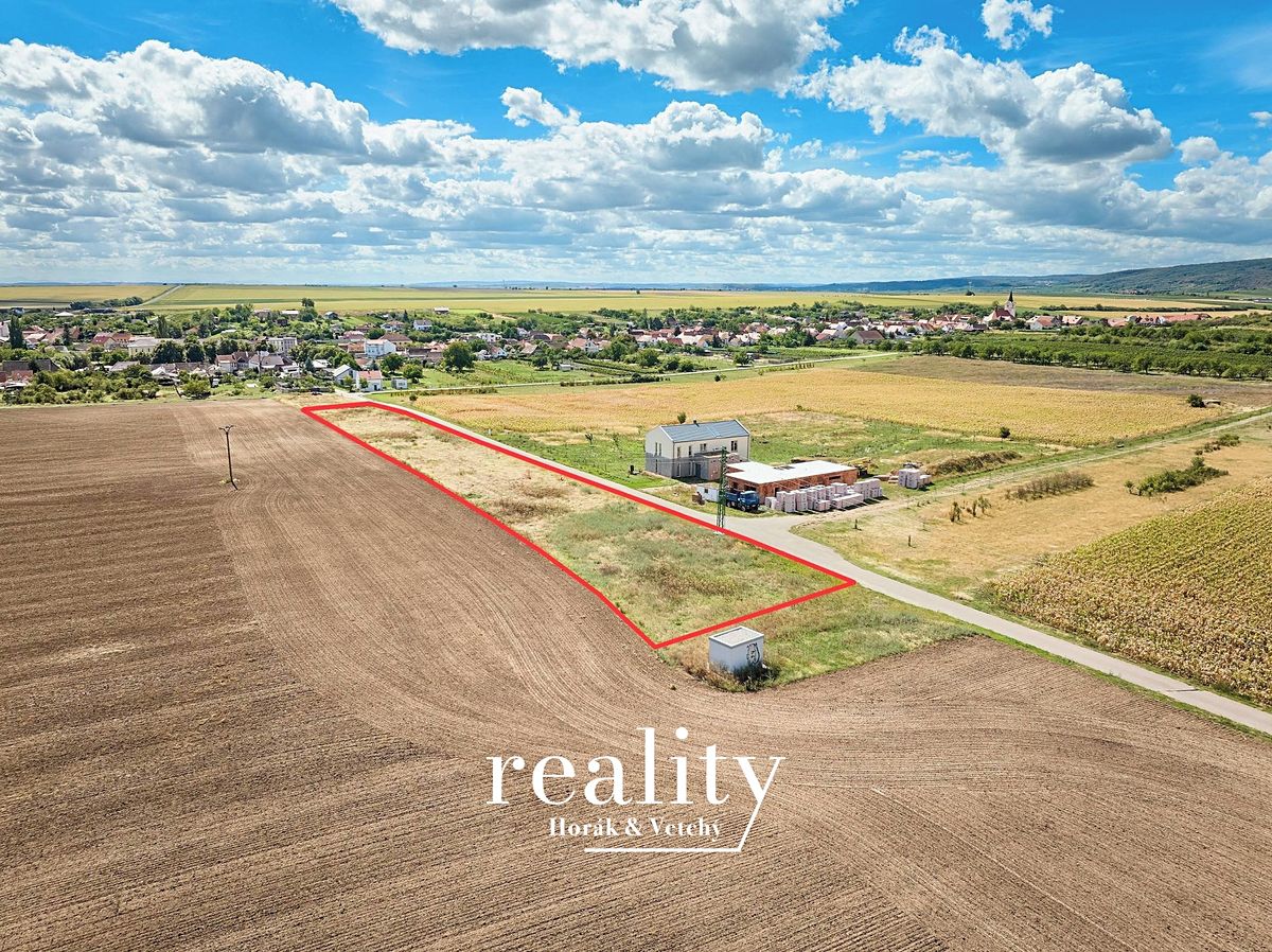 Prodej stavebního pozemku 5100 m² – fotografie 2