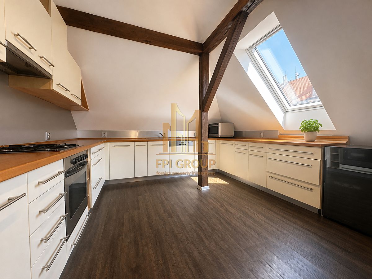 Pronájem bytu 4+1 145 m² – fotografie 2