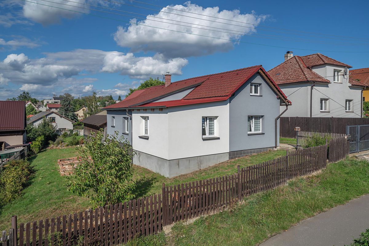 Prodej rodinného domu 81 m², pozemek 842 m² – fotografie 2