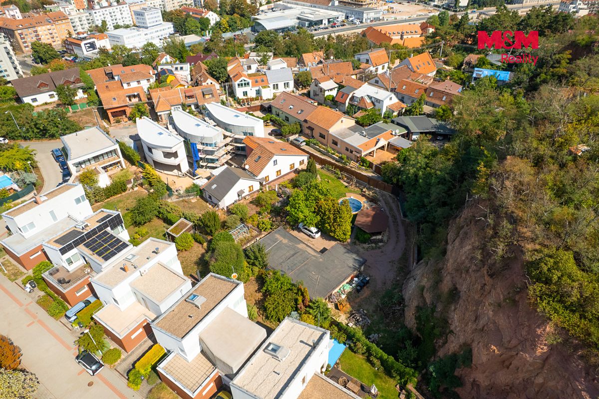 Prodej stavebního pozemku 389 m² – fotografie 4