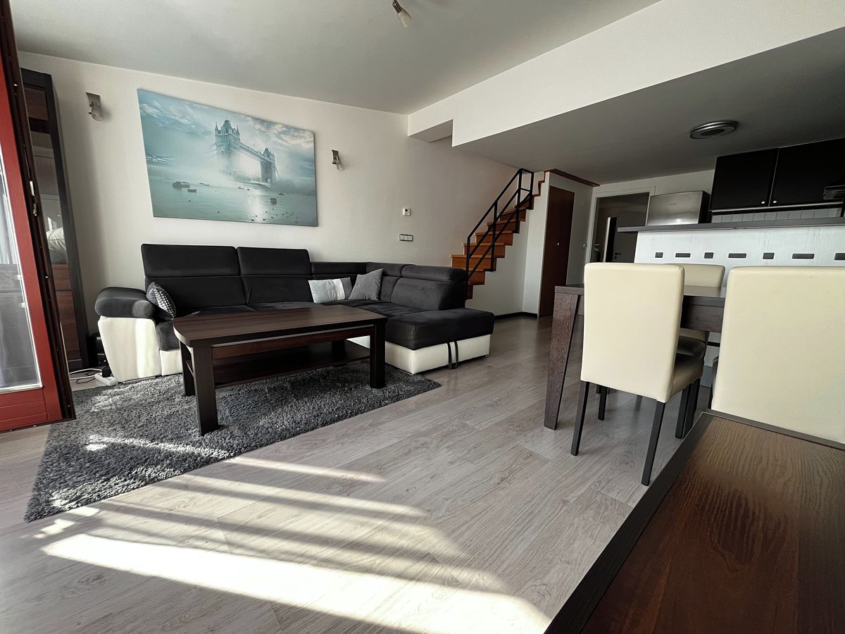 Pronájem bytu 3+kk 80 m²