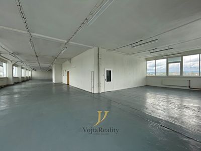 Pronájem skladového prostoru 400 m²