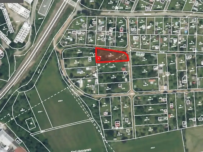 Prodej stavebního pozemku 905 m², Rokycany – náhled fotky 3