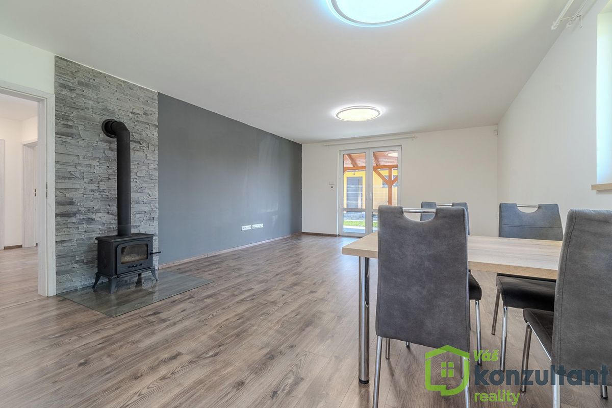 Prodej rodinného domu 102 m², pozemek 668 m² – fotografie 2
