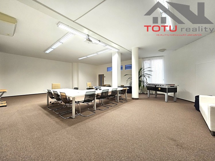 Pronájem komerčního prostoru, 155 m² (4 z 10)