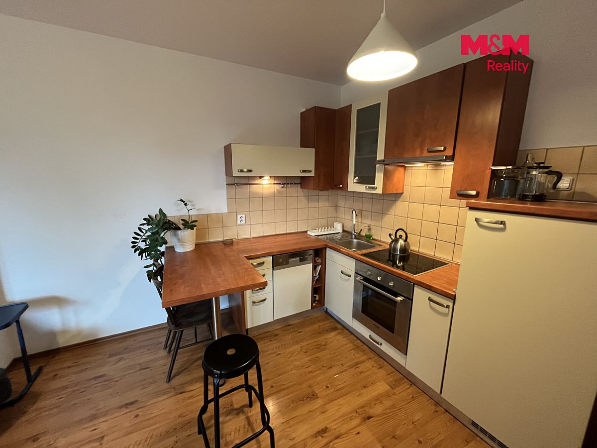 Pronájem bytu 2+kk 39 m² – fotografie 2