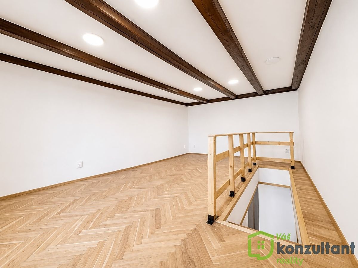 Pronájem bytu 5+kk 93 m² – fotografie 5