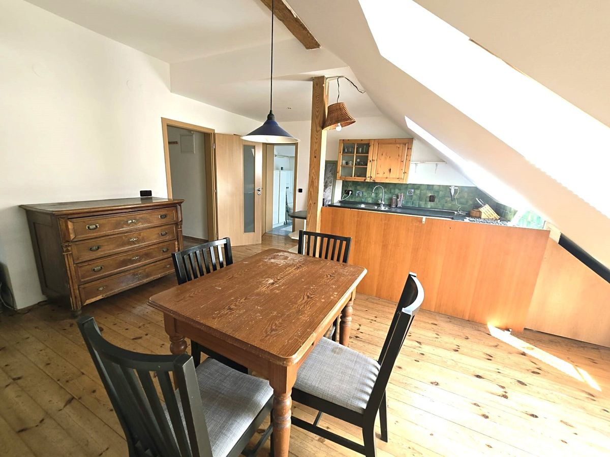 Pronájem bytu 3+kk 90 m²