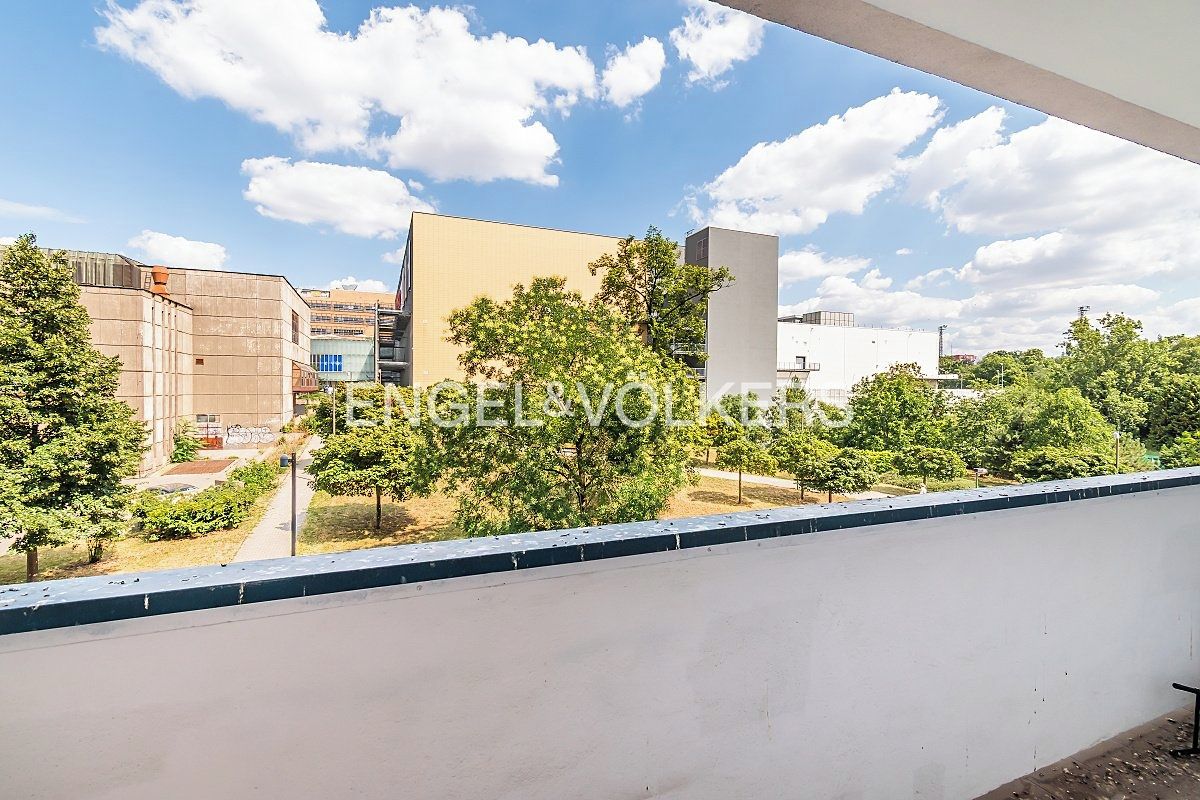 Pronájem bytu 4+kk 92 m² – fotografie 3