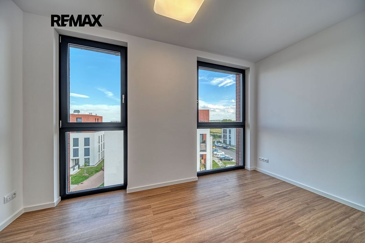 Pronájem bytu 3+kk 79 m² – fotografie 2