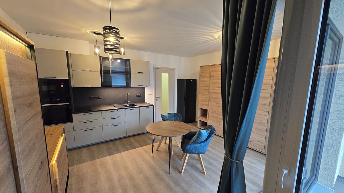 Pronájem bytu 1+kk 32 m² – fotografie 3