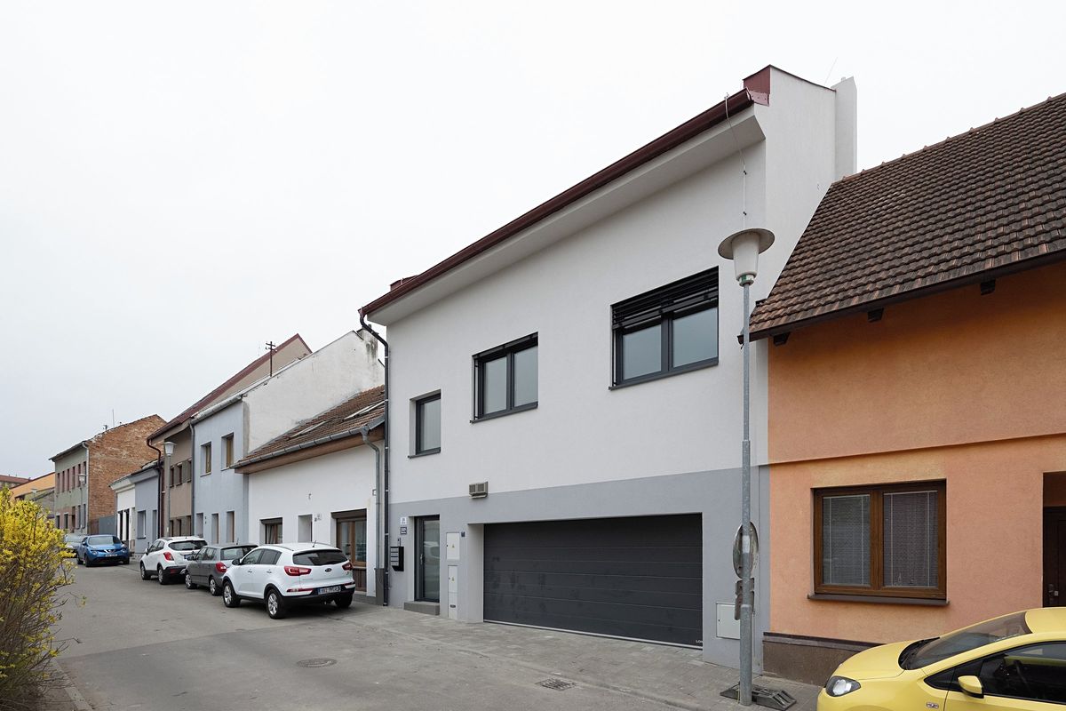 Pronájem bytu 1+kk 38 m² – fotografie 4
