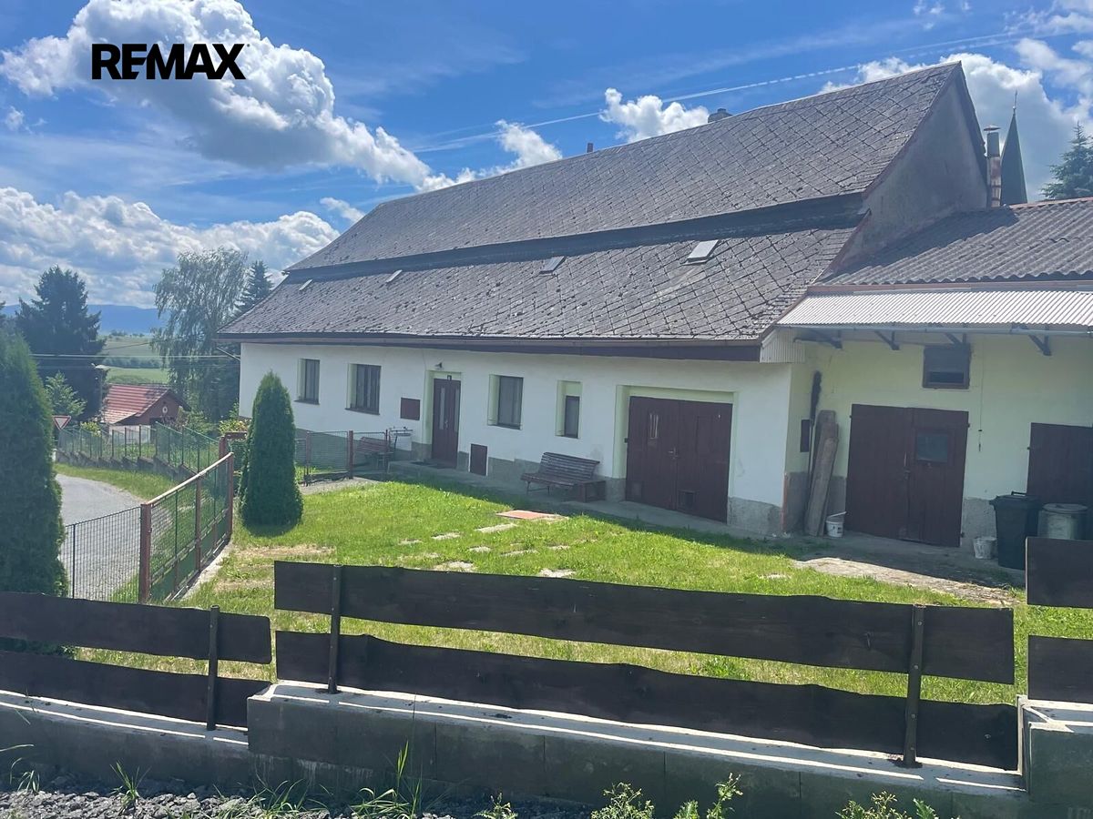 Prodej rodinného domu 198 m², pozemek 788 m²