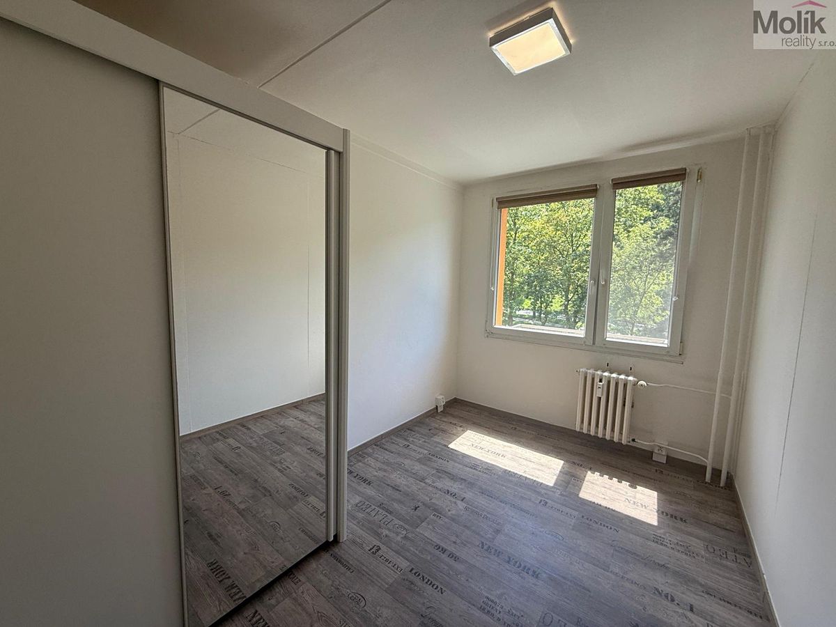 Pronájem bytu 2+kk 40 m² – fotografie 2