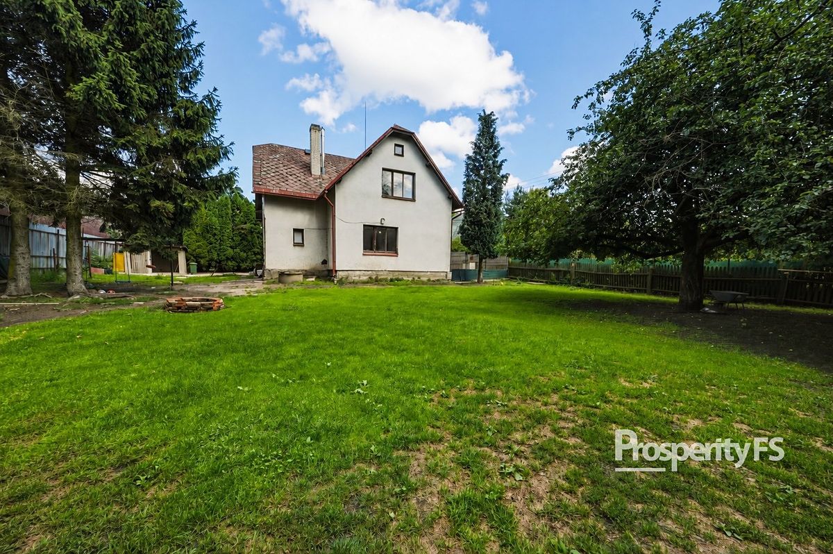 Prodej rodinného domu 199 m², pozemek 1065 m² – fotografie 5