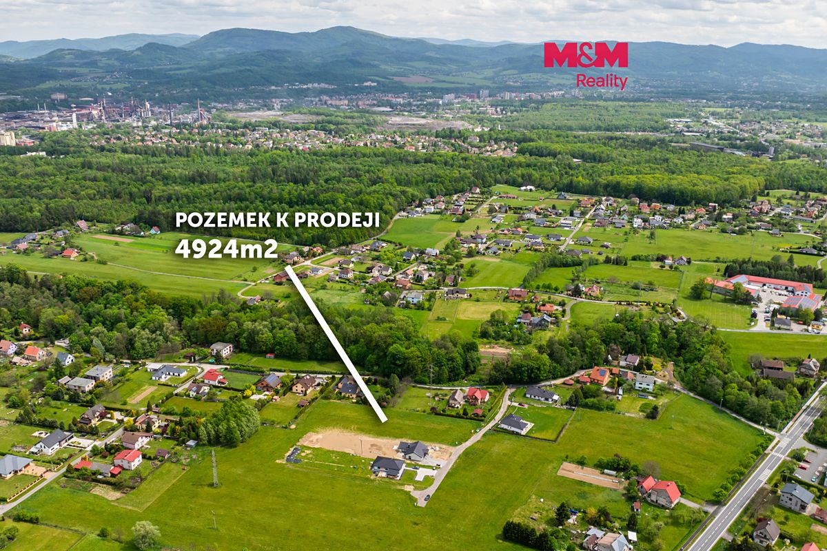 Prodej stavebního pozemku 4924 m²