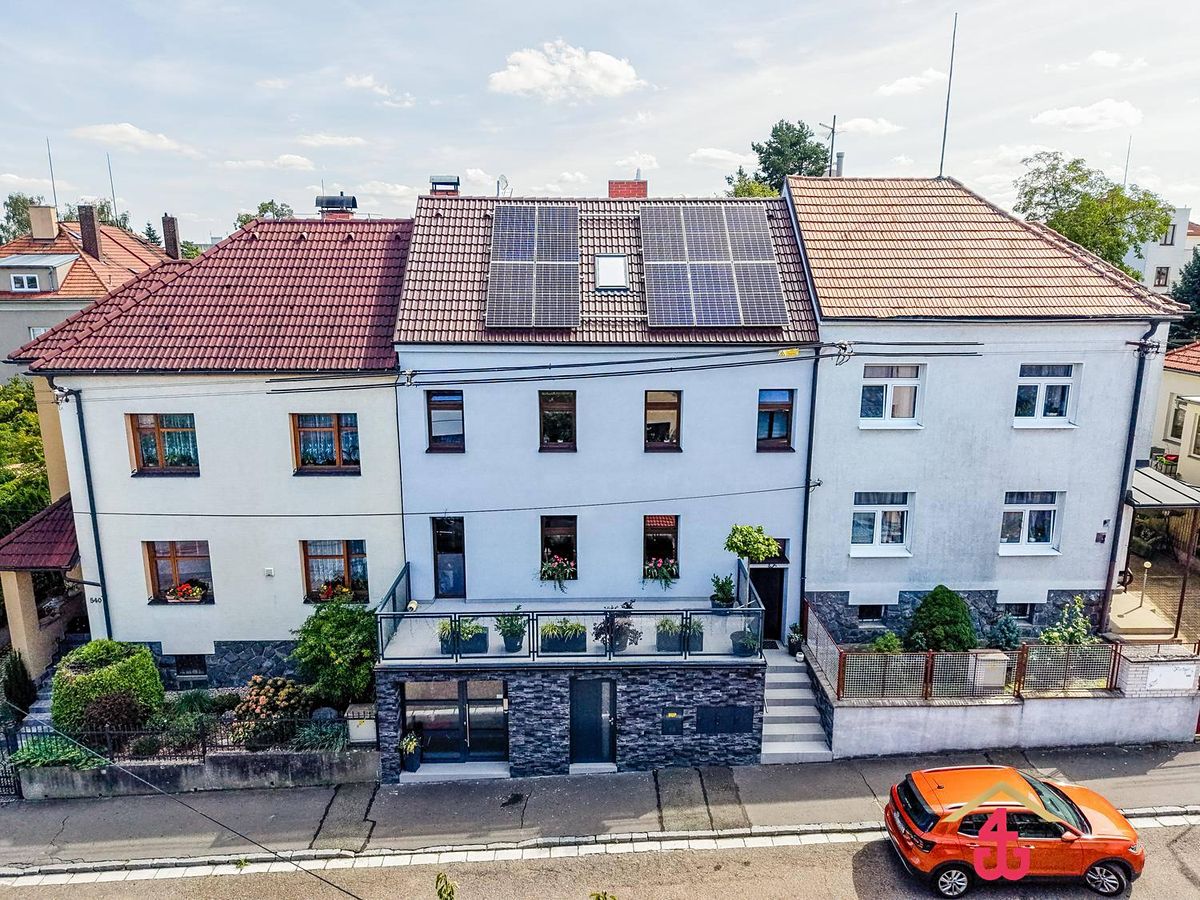 Prodej rodinného domu 257 m², pozemek 458 m²