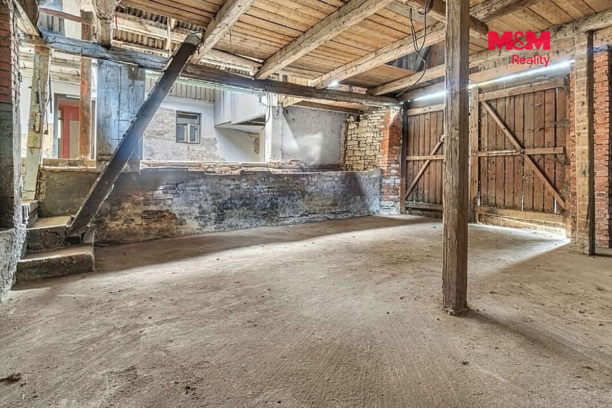 Prodej rodinného domu 130 m², pozemek 1032 m² – fotografie 5