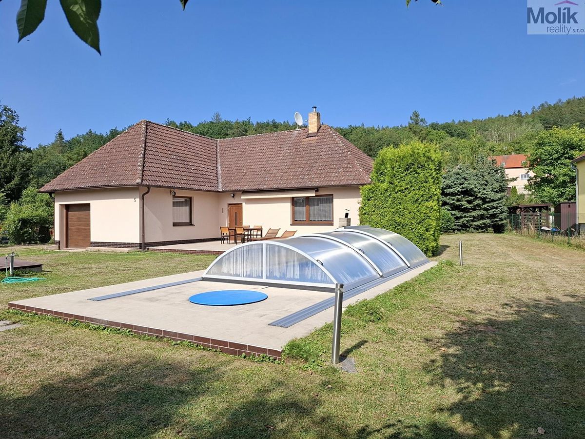 Prodej rodinného domu 142 m², pozemek 1427 m² – fotografie 4