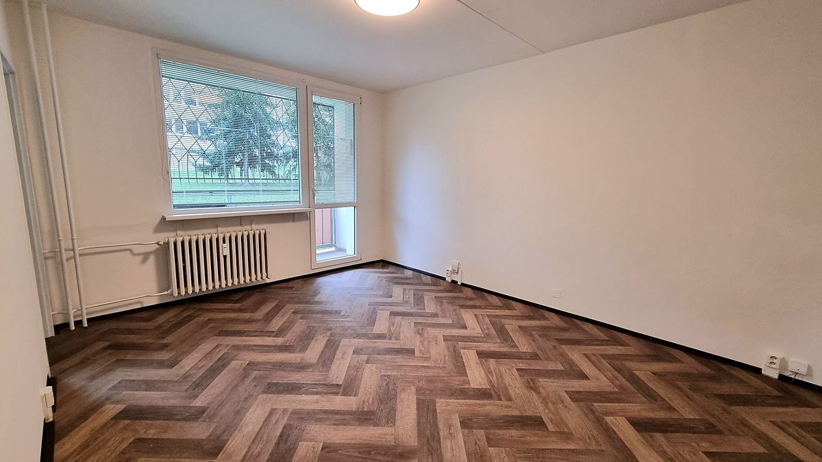 Pronájem bytu 1+1 36 m² – fotografie 3
