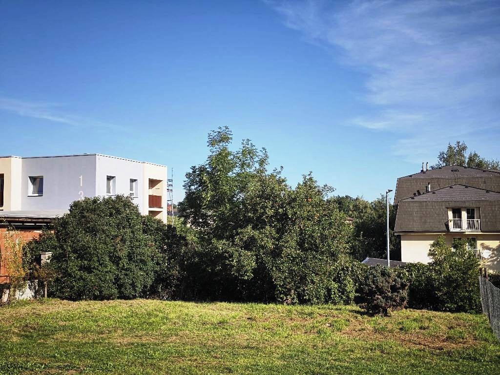 Prodej stavebního pozemku 782 m² – fotografie 2