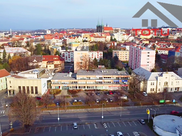 Pronájem komerčního prostoru, 155 m² (1 z 10)