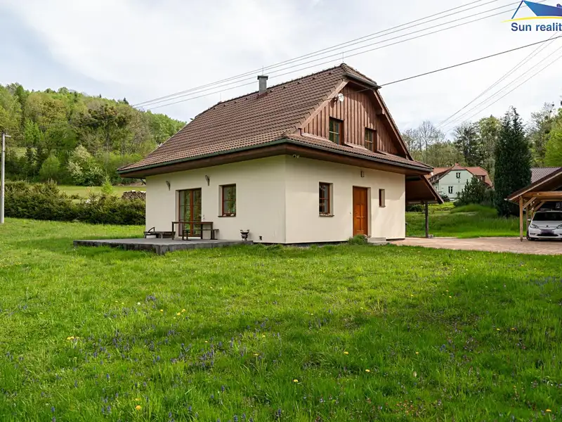 Prodej rodinného domu 180 m², pozemek 2195 m², Zubří – náhled fotky 1