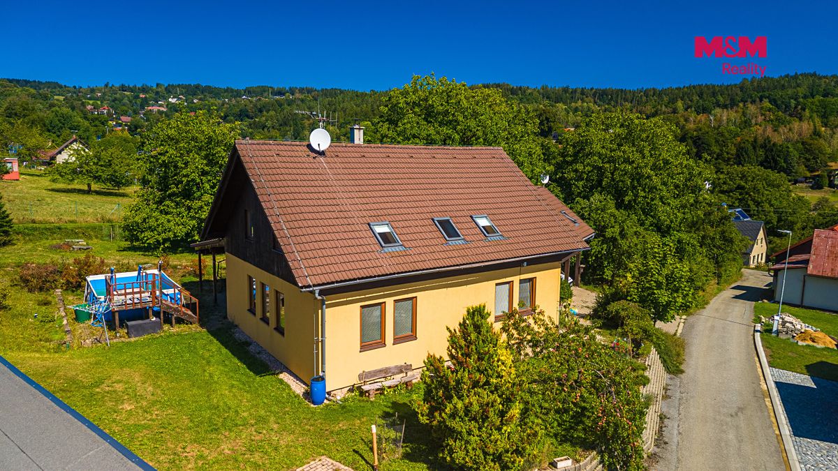 Prodej rodinného domu 250 m², pozemek 2276 m² – fotografie 2