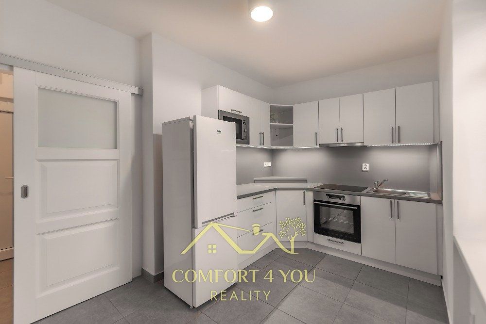 Pronájem bytu 1+1 40 m² – fotografie 3