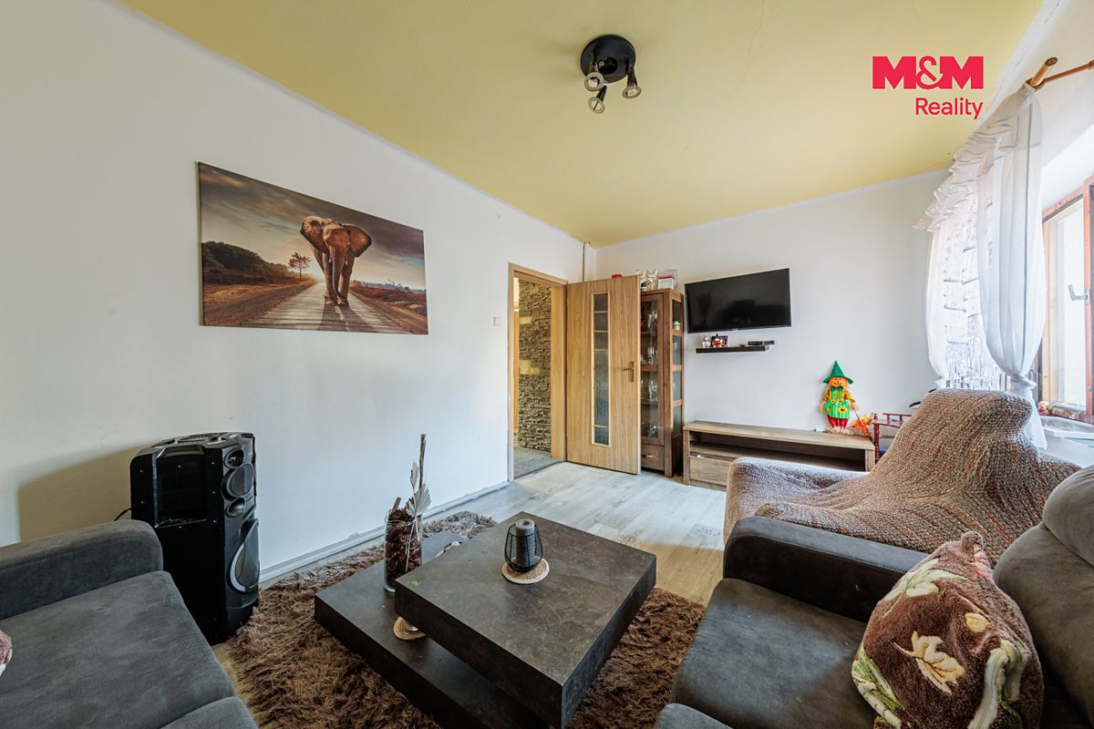 Prodej rodinného domu 213 m², pozemek 317 m² – fotografie 3