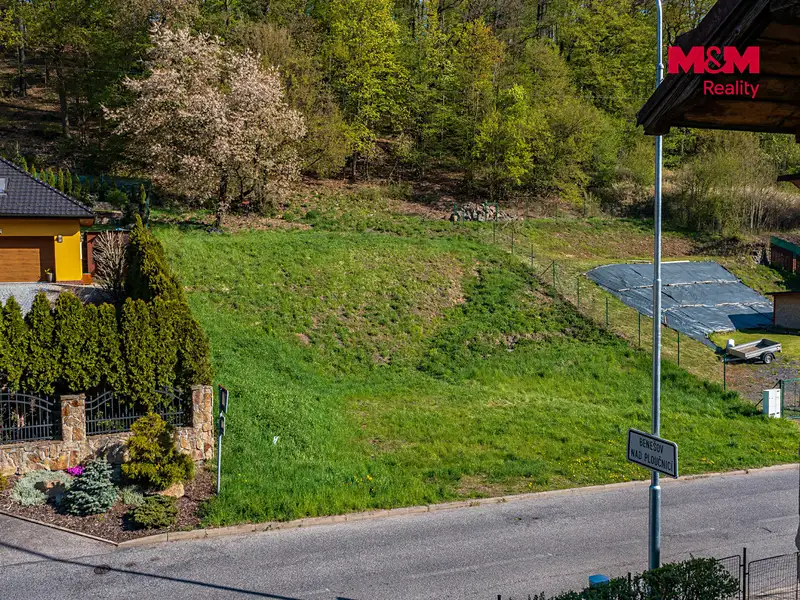 Prodej stavebního pozemku 1493 m², Benešov nad Ploučnicí – náhled fotky 3