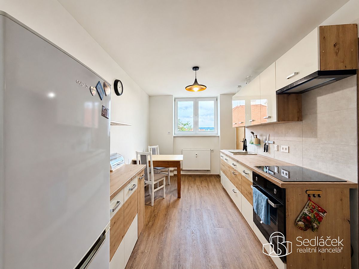 Pronájem bytu 2+1 59 m² – fotografie 4