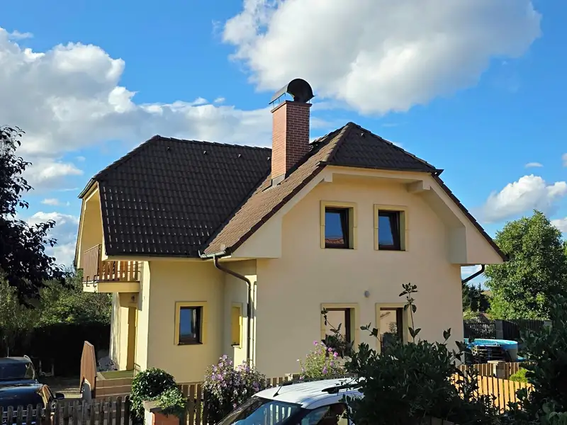 Prodej rodinného domu 218 m², pozemek 732 m², Dobřejovice – náhled fotky 2