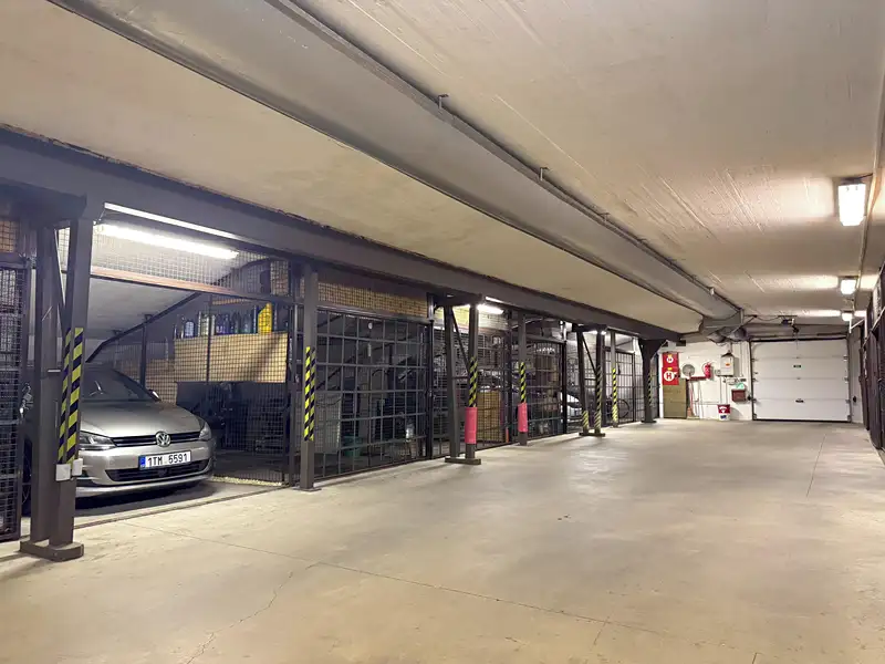 Pronájem garáže 15 m², Brno – náhled fotky 3