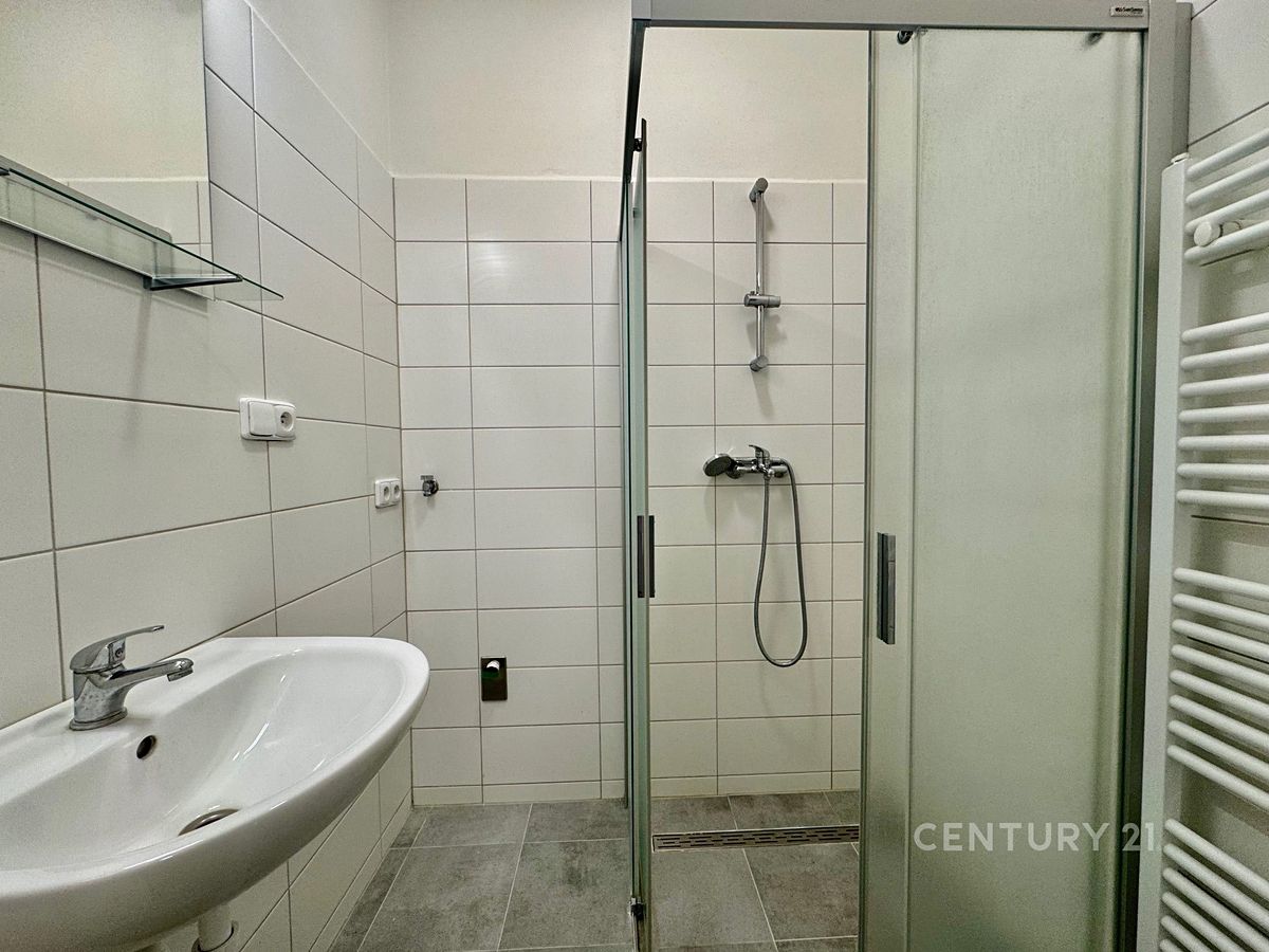 Pronájem bytu 1+1 40 m² – fotografie 5