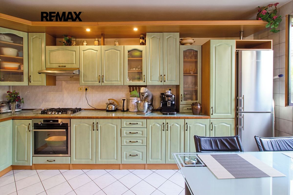 Prodej rodinného domu 210 m², pozemek 402 m² – fotografie 4