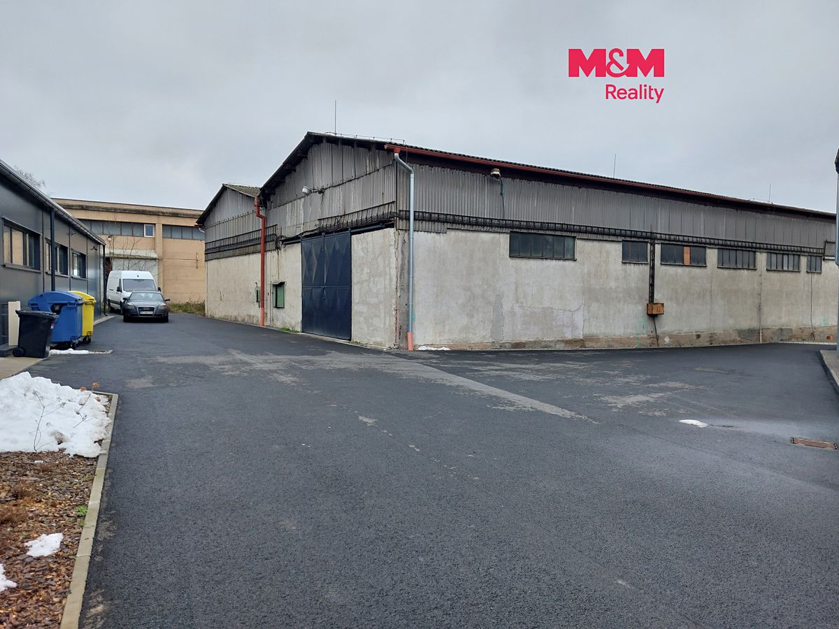 Pronájem skladového prostoru 972 m²